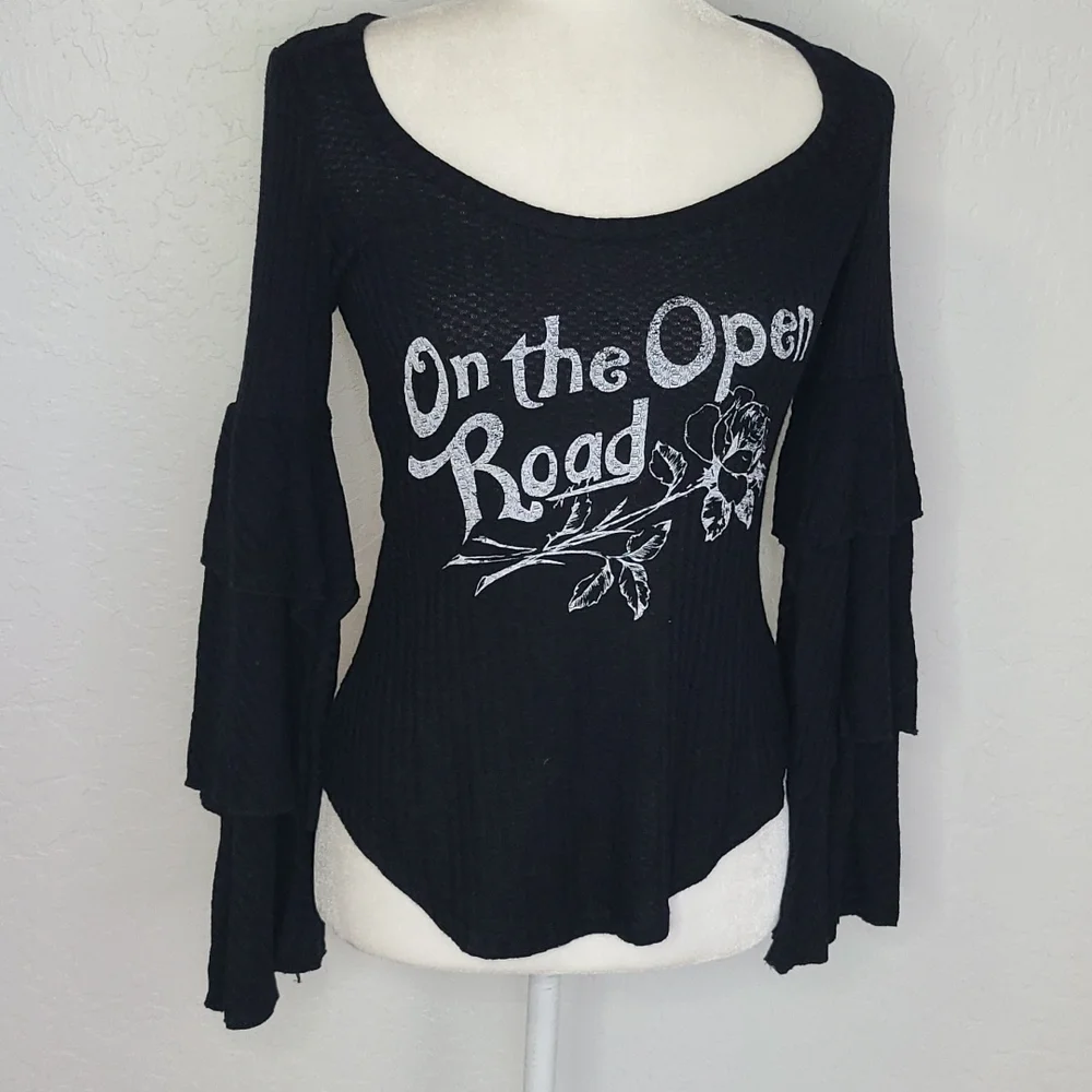 NWT Chaser bell sleeves shirt on the open road XS - Picture 1 of 9